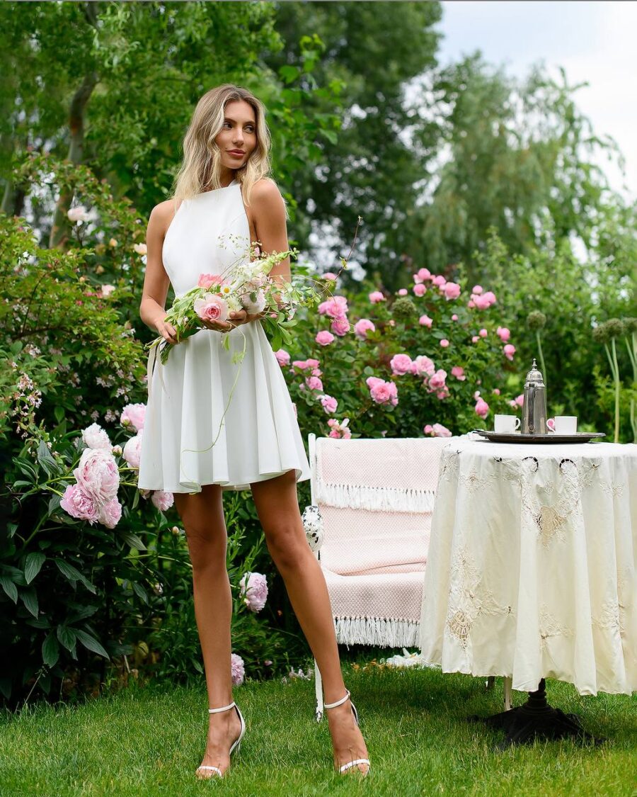 OLGA Sukienka Rozkloszowana Mini 518 z Wiązaniem na Plecach Ecru